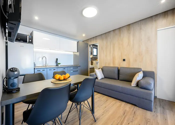 Villa Aurora - Luxury Mobile House With Sundeck