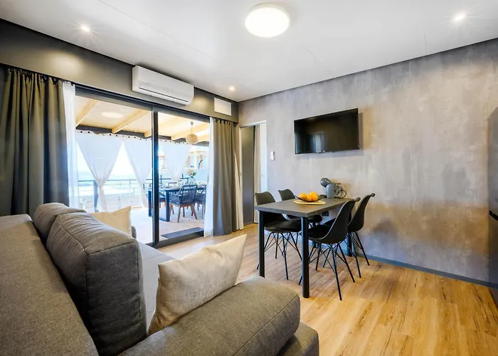 Aurora - Luxury Mobile House With Sundeck