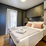 Aurora - Luxury Mobile House With Sundeck Villa *