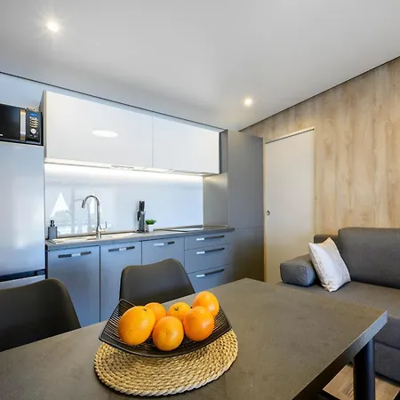 Villa Aurora - Luxury Mobile House With Sundeck Drage