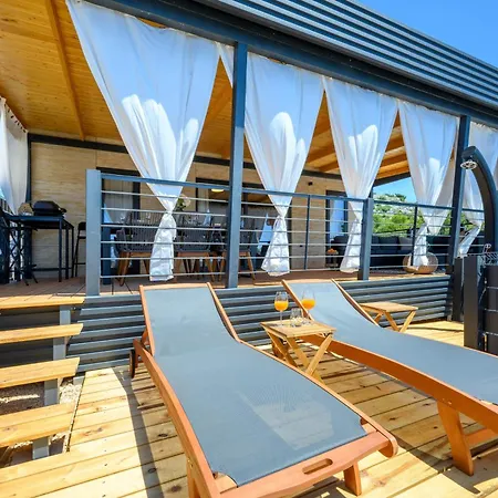 Vila Aurora - Luxury Mobile House With Sundeck Drage