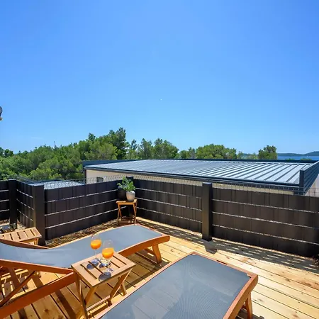 Aurora - Luxury Mobile House With Sundeck
