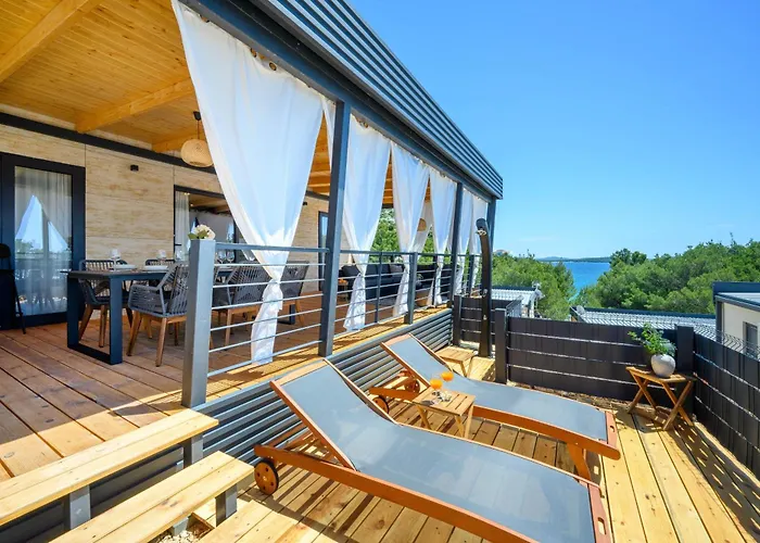 Aurora - Luxury Mobile House With Sundeck * Drage